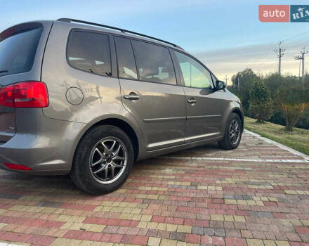 Сірий Фольксваген Туран, об'ємом двигуна 1.6 л та пробігом 230 тис. км за 11500 $, фото 2 на Automoto.ua