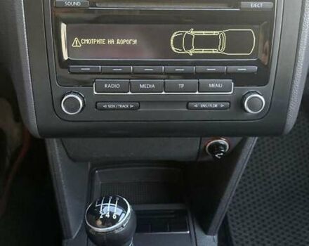 Серый Фольксваген Туран, объемом двигателя 1.6 л и пробегом 284 тыс. км за 9600 $, фото 30 на Automoto.ua