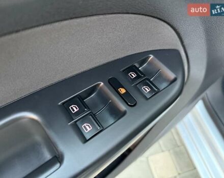 Серый Фольксваген Туран, объемом двигателя 1.4 л и пробегом 167 тыс. км за 9999 $, фото 94 на Automoto.ua