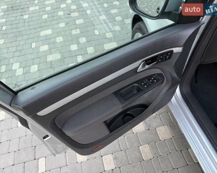 Серый Фольксваген Туран, объемом двигателя 1.4 л и пробегом 167 тыс. км за 9999 $, фото 33 на Automoto.ua