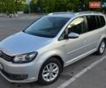 Серый Фольксваген Туран, объемом двигателя 1.6 л и пробегом 255 тыс. км за 9000 $, фото 1 на Automoto.ua