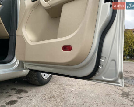 Серый Фольксваген Туран, объемом двигателя 1.39 л и пробегом 168 тыс. км за 9500 $, фото 35 на Automoto.ua