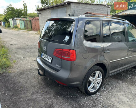 Серый Фольксваген Туран, объемом двигателя 1.97 л и пробегом 320 тыс. км за 12500 $, фото 3 на Automoto.ua