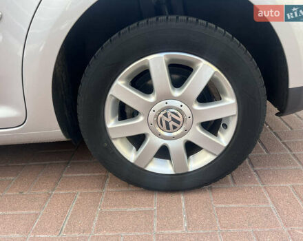 Серый Фольксваген Туран, объемом двигателя 1.4 л и пробегом 179 тыс. км за 8500 $, фото 19 на Automoto.ua