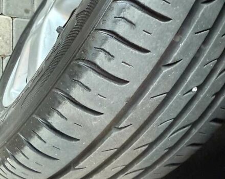 Серый Фольксваген Туран, объемом двигателя 1.4 л и пробегом 167 тыс. км за 9999 $, фото 30 на Automoto.ua