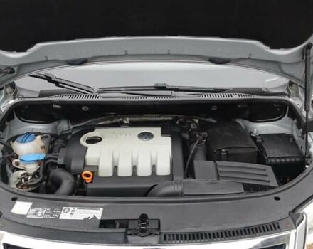 Серый Фольксваген Туран, объемом двигателя 1.9 л и пробегом 316 тыс. км за 8550 $, фото 7 на Automoto.ua