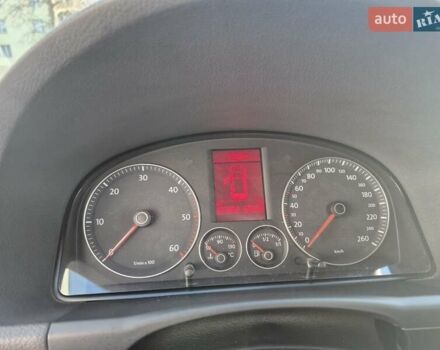 Серый Фольксваген Туран, объемом двигателя 1.9 л и пробегом 238 тыс. км за 9200 $, фото 8 на Automoto.ua