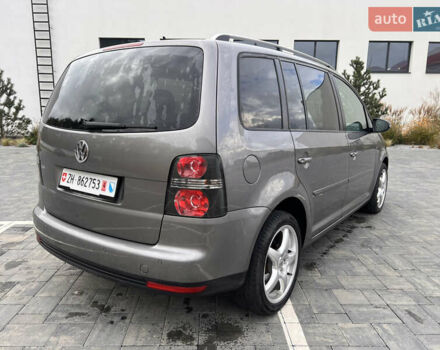 Сірий Фольксваген Туран, об'ємом двигуна 1.4 л та пробігом 135 тис. км за 6900 $, фото 5 на Automoto.ua