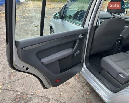 Сірий Фольксваген Туран, об'ємом двигуна 1.39 л та пробігом 216 тис. км за 8500 $, фото 21 на Automoto.ua