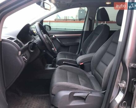 Сірий Фольксваген Туран, об'ємом двигуна 1.6 л та пробігом 265 тис. км за 9990 $, фото 10 на Automoto.ua