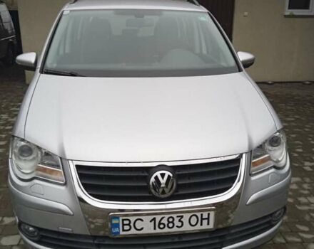 Серый Фольксваген Туран, объемом двигателя 1.9 л и пробегом 316 тыс. км за 8550 $, фото 1 на Automoto.ua