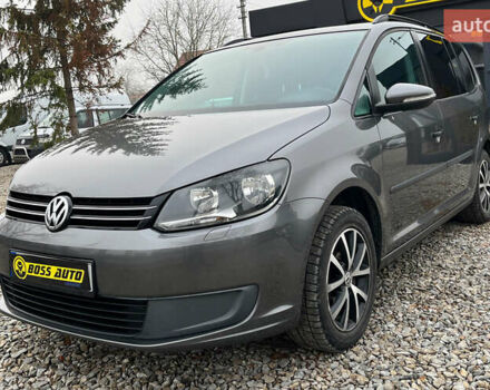 Серый Фольксваген Туран, объемом двигателя 1.6 л и пробегом 244 тыс. км за 9999 $, фото 2 на Automoto.ua