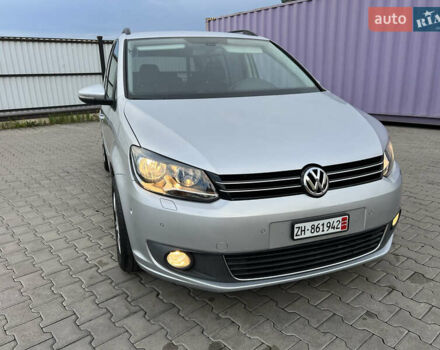 Серый Фольксваген Туран, объемом двигателя 1.4 л и пробегом 223 тыс. км за 7850 $, фото 1 на Automoto.ua