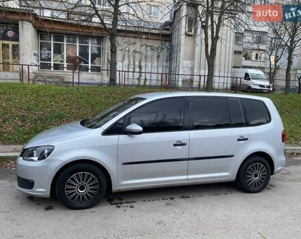 Сірий Фольксваген Туран, об'ємом двигуна 1.6 л та пробігом 237 тис. км за 11500 $, фото 5 на Automoto.ua