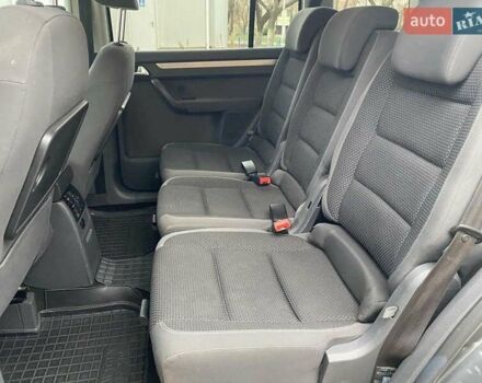 Серый Фольксваген Туран, объемом двигателя 1.39 л и пробегом 174 тыс. км за 10200 $, фото 27 на Automoto.ua