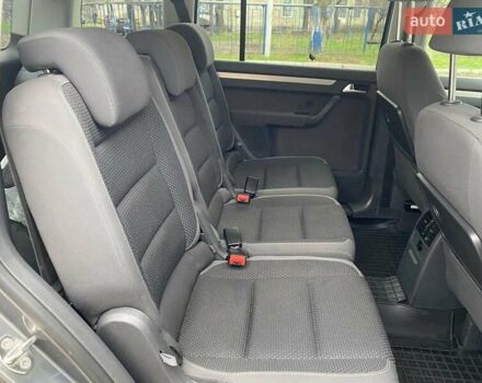 Серый Фольксваген Туран, объемом двигателя 1.39 л и пробегом 174 тыс. км за 10200 $, фото 29 на Automoto.ua