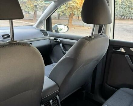 Сірий Фольксваген Туран, об'ємом двигуна 1.4 л та пробігом 179 тис. км за 8500 $, фото 10 на Automoto.ua