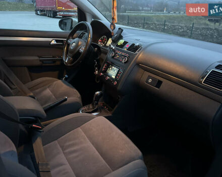 Серый Фольксваген Туран, объемом двигателя 1.6 л и пробегом 290 тыс. км за 9200 $, фото 11 на Automoto.ua