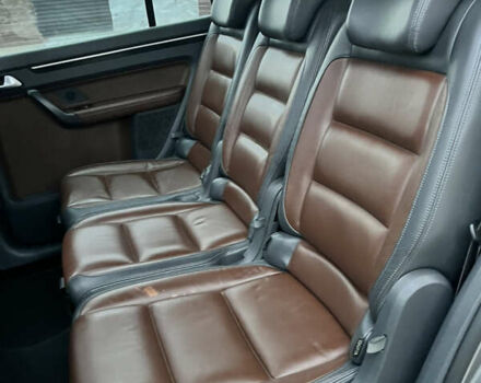 Сірий Фольксваген Туран, об'ємом двигуна 1.4 л та пробігом 199 тис. км за 9900 $, фото 32 на Automoto.ua