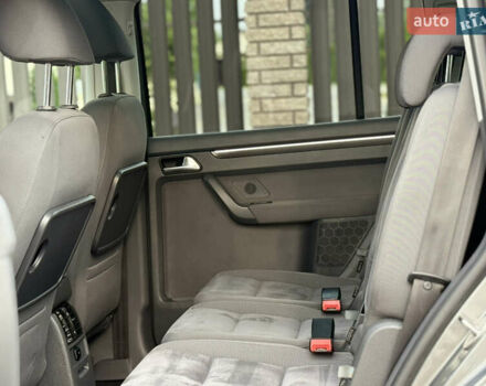 Сірий Фольксваген Туран, об'ємом двигуна 1.4 л та пробігом 217 тис. км за 9750 $, фото 15 на Automoto.ua