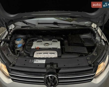 Сірий Фольксваген Туран, об'ємом двигуна 1.39 л та пробігом 227 тис. км за 10500 $, фото 4 на Automoto.ua