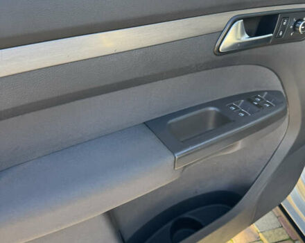 Сірий Фольксваген Туран, об'ємом двигуна 2 л та пробігом 346 тис. км за 12800 $, фото 42 на Automoto.ua