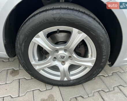 Серый Фольксваген Туран, объемом двигателя 1.4 л и пробегом 223 тыс. км за 7850 $, фото 8 на Automoto.ua