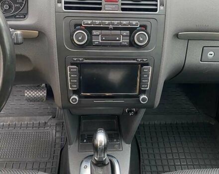 Серый Фольксваген Туран, объемом двигателя 1.39 л и пробегом 174 тыс. км за 10200 $, фото 43 на Automoto.ua