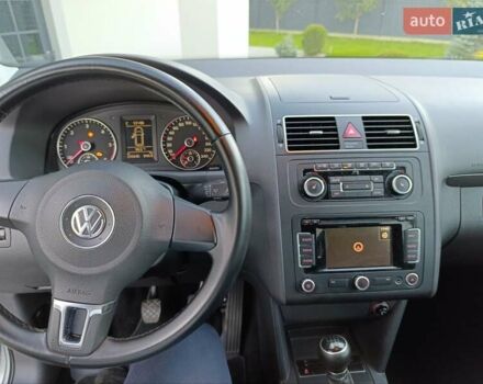 Серый Фольксваген Туран, объемом двигателя 1.6 л и пробегом 215 тыс. км за 10900 $, фото 25 на Automoto.ua