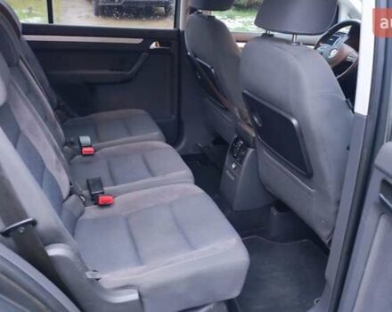 Серый Фольксваген Туран, объемом двигателя 1.6 л и пробегом 302 тыс. км за 10550 $, фото 15 на Automoto.ua