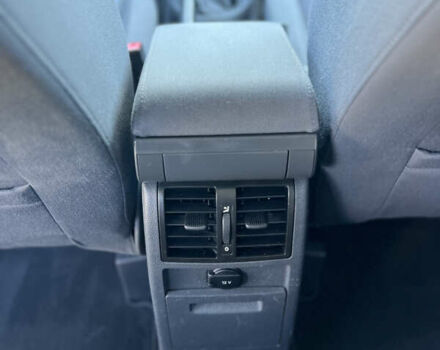 Серый Фольксваген Туран, объемом двигателя 2 л и пробегом 252 тыс. км за 11750 $, фото 29 на Automoto.ua