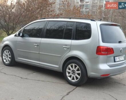 Серый Фольксваген Туран, объемом двигателя 1.97 л и пробегом 300 тыс. км за 10999 $, фото 6 на Automoto.ua