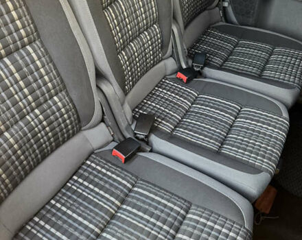 Сірий Фольксваген Туран, об'ємом двигуна 2 л та пробігом 346 тис. км за 12800 $, фото 41 на Automoto.ua