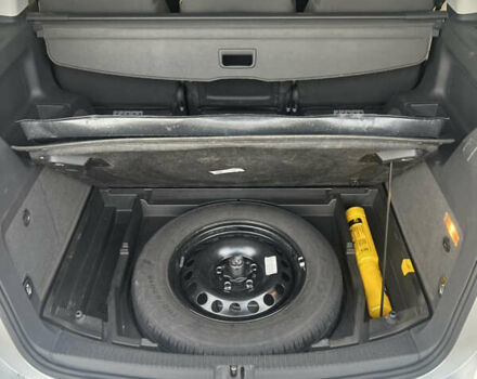 Серый Фольксваген Туран, объемом двигателя 1.6 л и пробегом 262 тыс. км за 8800 $, фото 14 на Automoto.ua