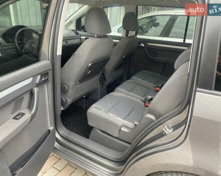 Сірий Фольксваген Туран, об'ємом двигуна 1.6 л та пробігом 254 тис. км за 10750 $, фото 32 на Automoto.ua
