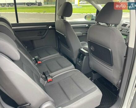 Серый Фольксваген Туран, объемом двигателя 1.39 л и пробегом 239 тыс. км за 7999 $, фото 38 на Automoto.ua