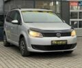 Серый Фольксваген Туран, объемом двигателя 1.39 л и пробегом 224 тыс. км за 7500 $, фото 1 на Automoto.ua