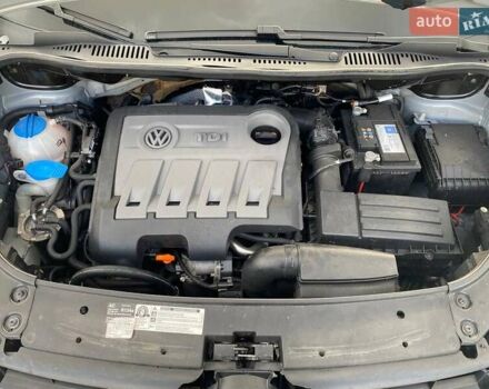 Серый Фольксваген Туран, объемом двигателя 1.6 л и пробегом 250 тыс. км за 10750 $, фото 1 на Automoto.ua