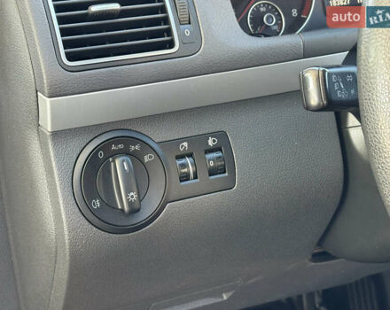 Серый Фольксваген Туран, объемом двигателя 1.39 л и пробегом 183 тыс. км за 8999 $, фото 53 на Automoto.ua