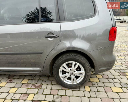 Сірий Фольксваген Туран, об'ємом двигуна 1.6 л та пробігом 244 тис. км за 10550 $, фото 12 на Automoto.ua