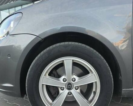 Серый Фольксваген Туран, объемом двигателя 1.6 л и пробегом 233 тыс. км за 8800 $, фото 7 на Automoto.ua