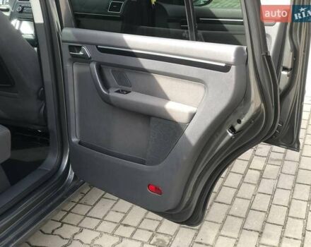 Серый Фольксваген Туран, объемом двигателя 1.4 л и пробегом 220 тыс. км за 10500 $, фото 22 на Automoto.ua