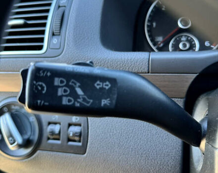 Сірий Фольксваген Туран, об'ємом двигуна 2 л та пробігом 346 тис. км за 12800 $, фото 32 на Automoto.ua