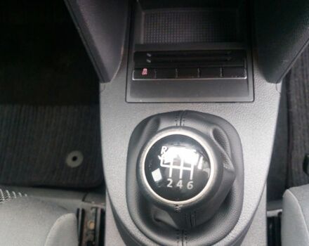 Серый Фольксваген Туран, объемом двигателя 1.6 л и пробегом 264 тыс. км за 10300 $, фото 6 на Automoto.ua