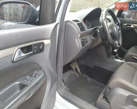 Серый Фольксваген Туран, объемом двигателя 1.97 л и пробегом 300 тыс. км за 10999 $, фото 9 на Automoto.ua