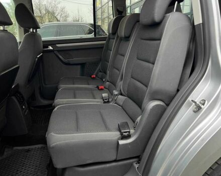 Серый Фольксваген Туран, объемом двигателя 1.4 л и пробегом 224 тыс. км за 7500 $, фото 20 на Automoto.ua