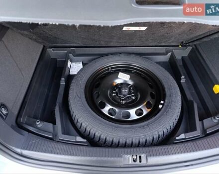 Серый Фольксваген Туран, объемом двигателя 1.6 л и пробегом 215 тыс. км за 10900 $, фото 34 на Automoto.ua