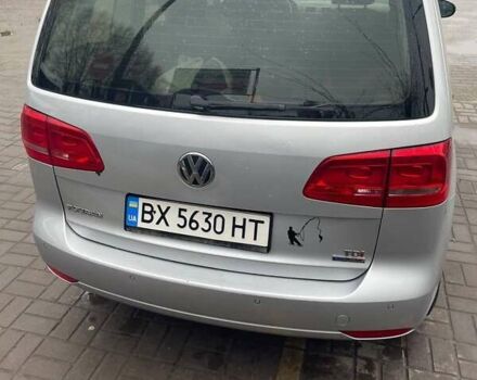 Серый Фольксваген Туран, объемом двигателя 1.6 л и пробегом 318 тыс. км за 8500 $, фото 5 на Automoto.ua