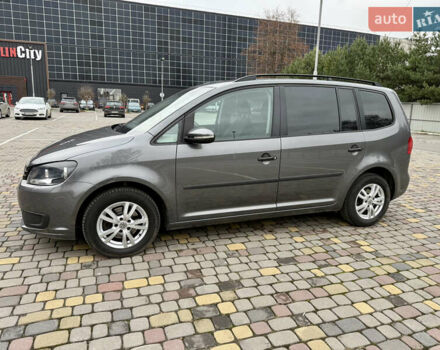 Сірий Фольксваген Туран, об'ємом двигуна 1.6 л та пробігом 244 тис. км за 10550 $, фото 10 на Automoto.ua