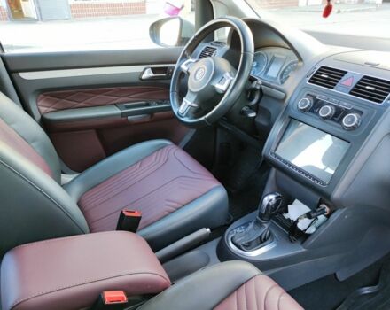 Серый Фольксваген Туран, объемом двигателя 1.6 л и пробегом 190 тыс. км за 10500 $, фото 6 на Automoto.ua